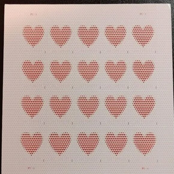1000 USPS FIRST CLASS MADE OF HEARTS FOREVER STAMPS 2020 - Picture 2 of 2